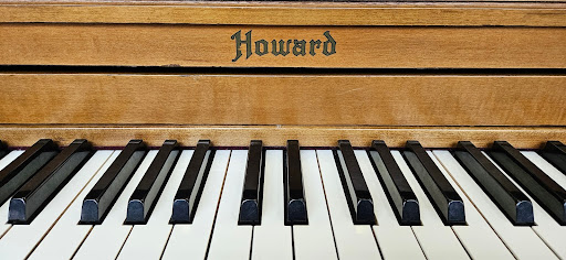 Keys in the Cafe