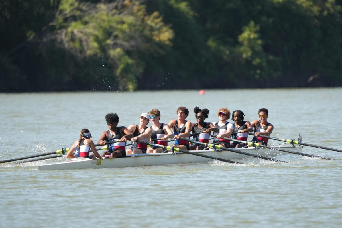 TRC Varsity Men’s Eight win at Waco regatta
